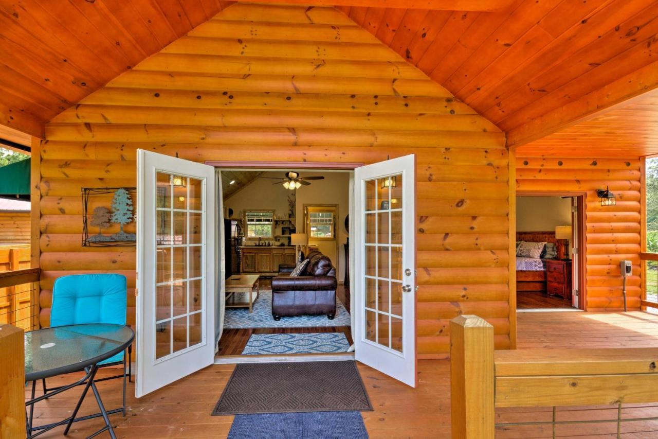 Cozy Riverfront Cabin With Private Deck And Hot Tub! Брайсон-Сити Экстерьер фото